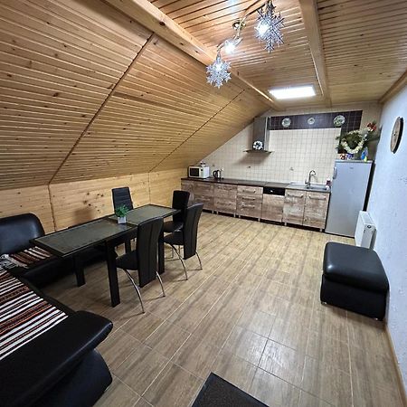 Любе Hotel Yablunytsya Ngoại thất bức ảnh