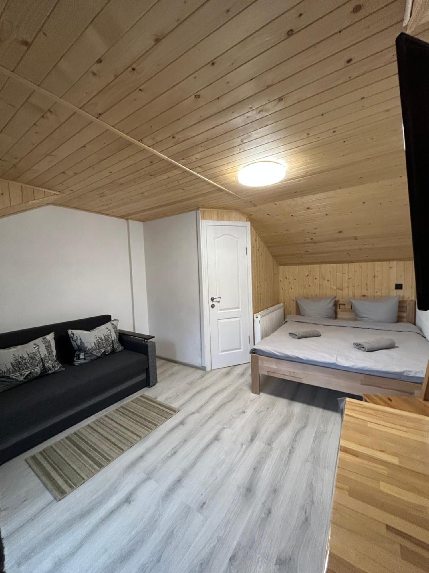 Любе Hotel Yablunytsya Ngoại thất bức ảnh