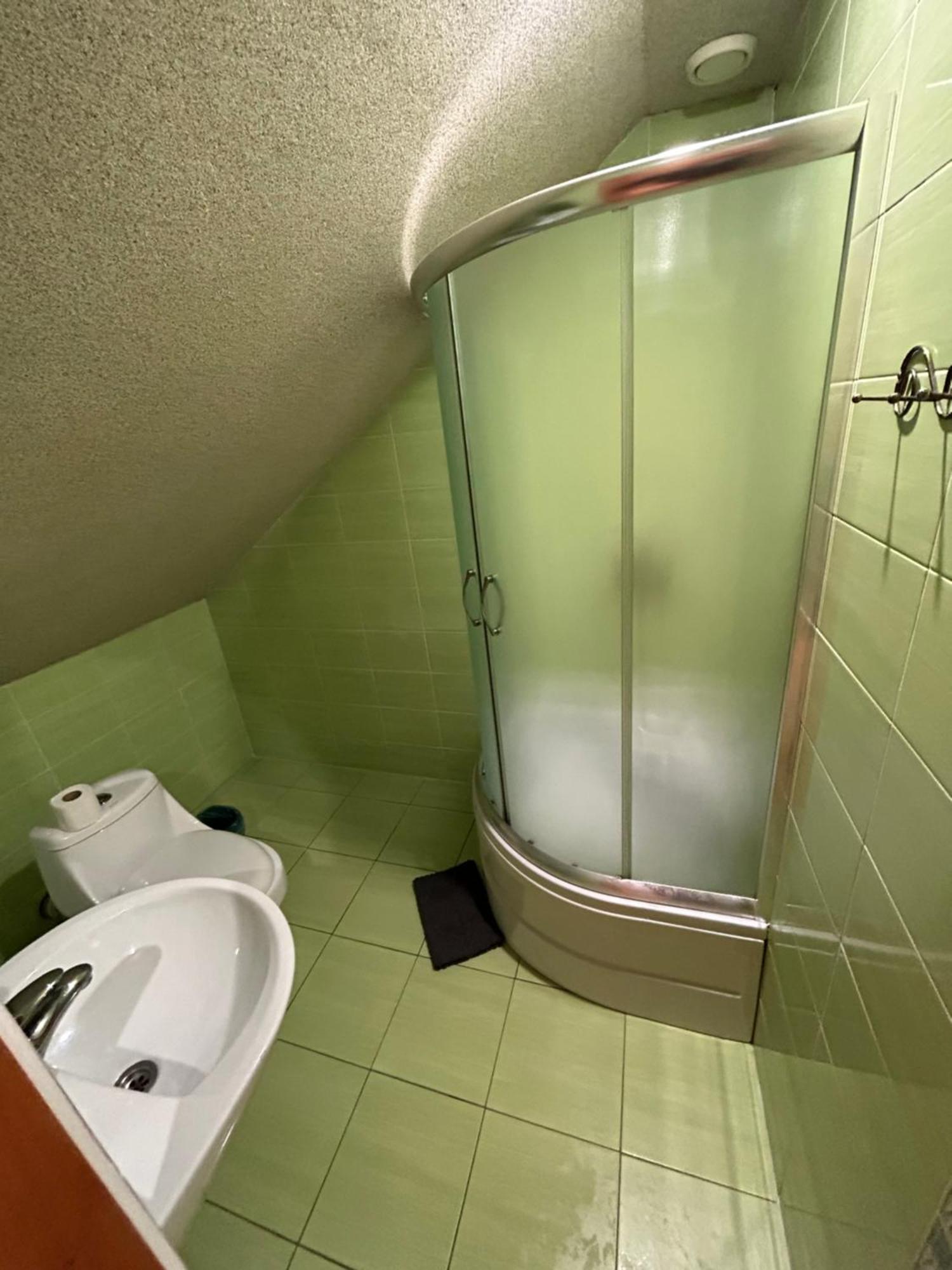 Любе Hotel Yablunytsya Ngoại thất bức ảnh