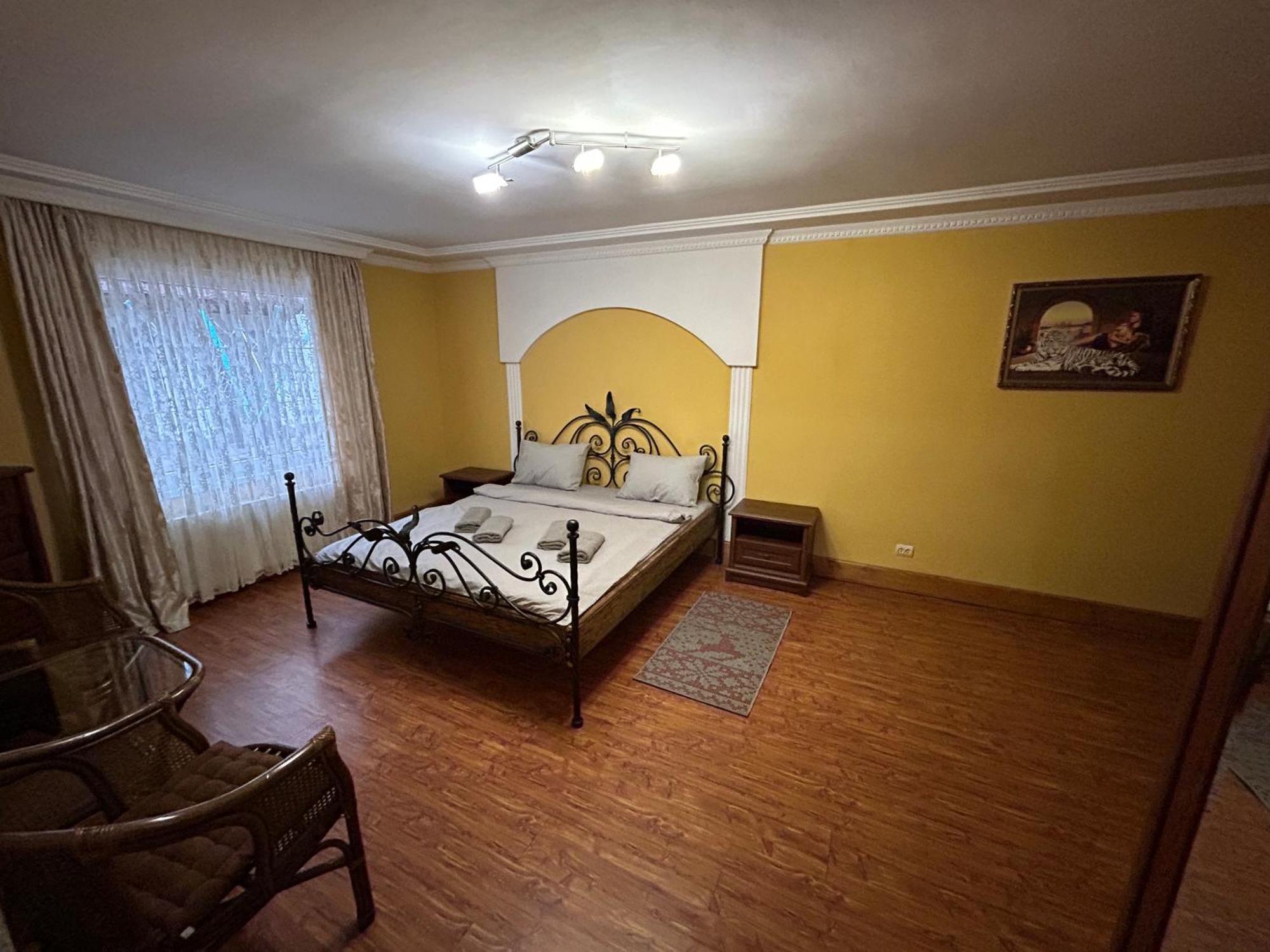 Любе Hotel Yablunytsya Ngoại thất bức ảnh