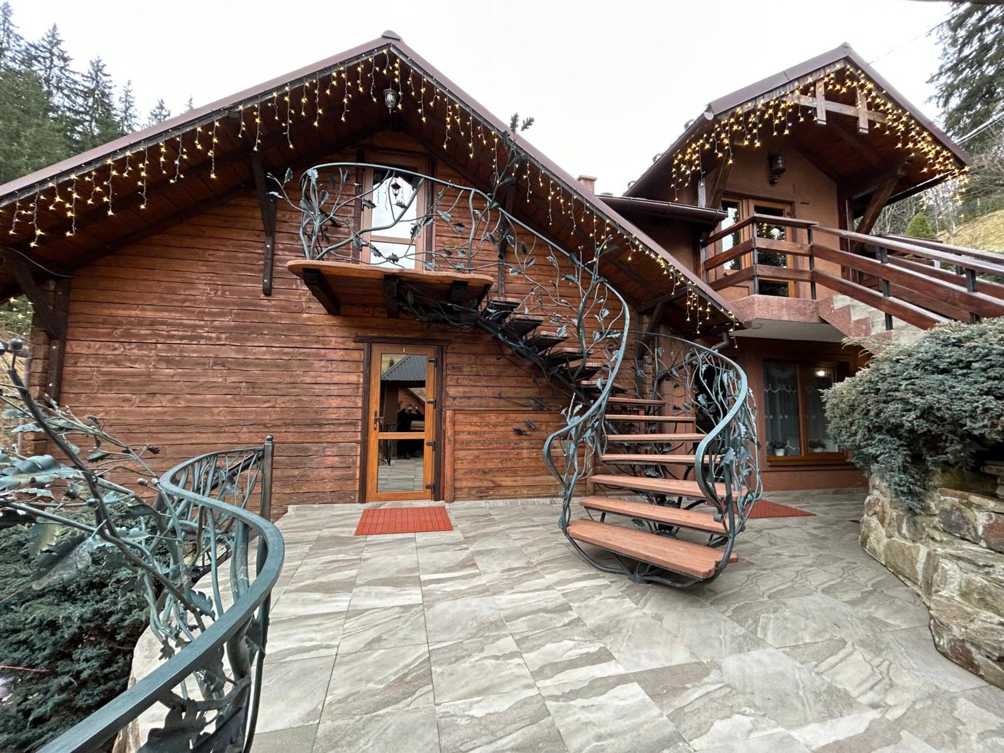 Любе Hotel Yablunytsya Ngoại thất bức ảnh