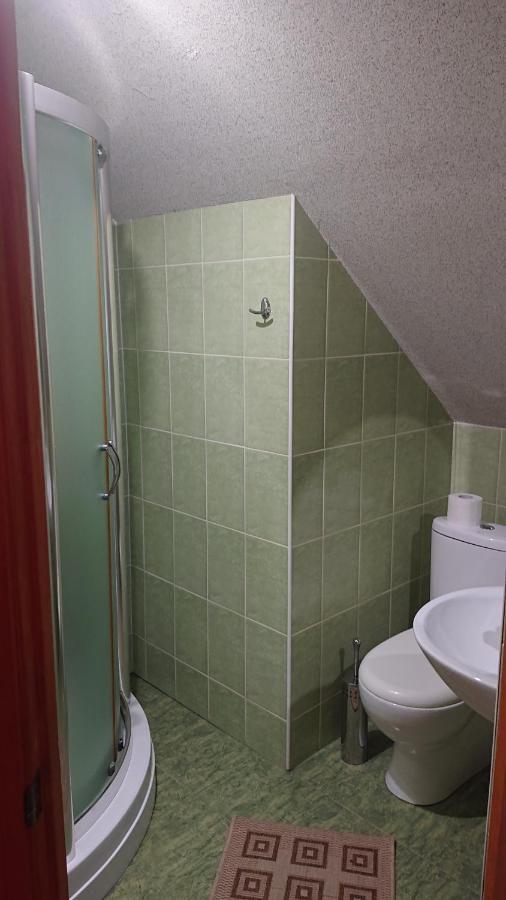 Любе Hotel Yablunytsya Ngoại thất bức ảnh